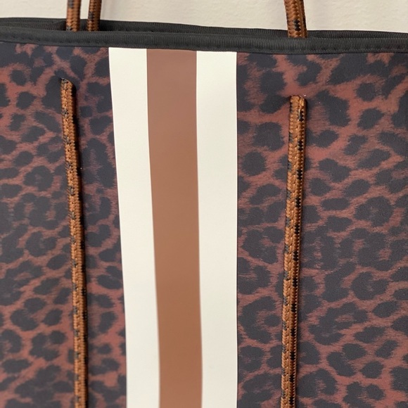 Brand NEW Georgia Neoprene Tote Bag & Clutch~ Brown & Cream Leopard 🧡 - Picture 10 of 12